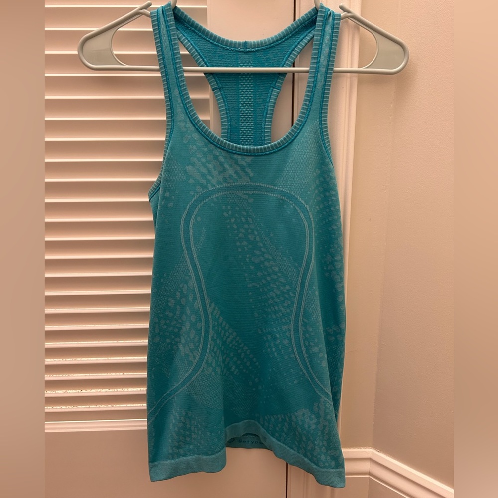 LULULEMON swiftly tech tank size 4